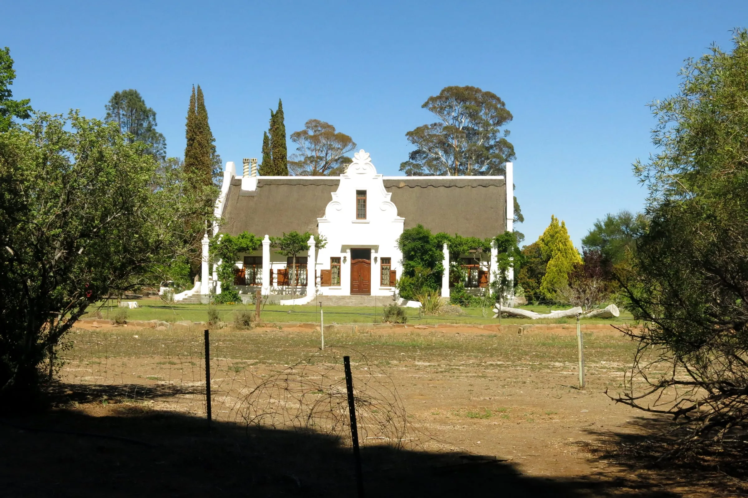 A farmhouse on open Karoo veld in the Northern Cape
