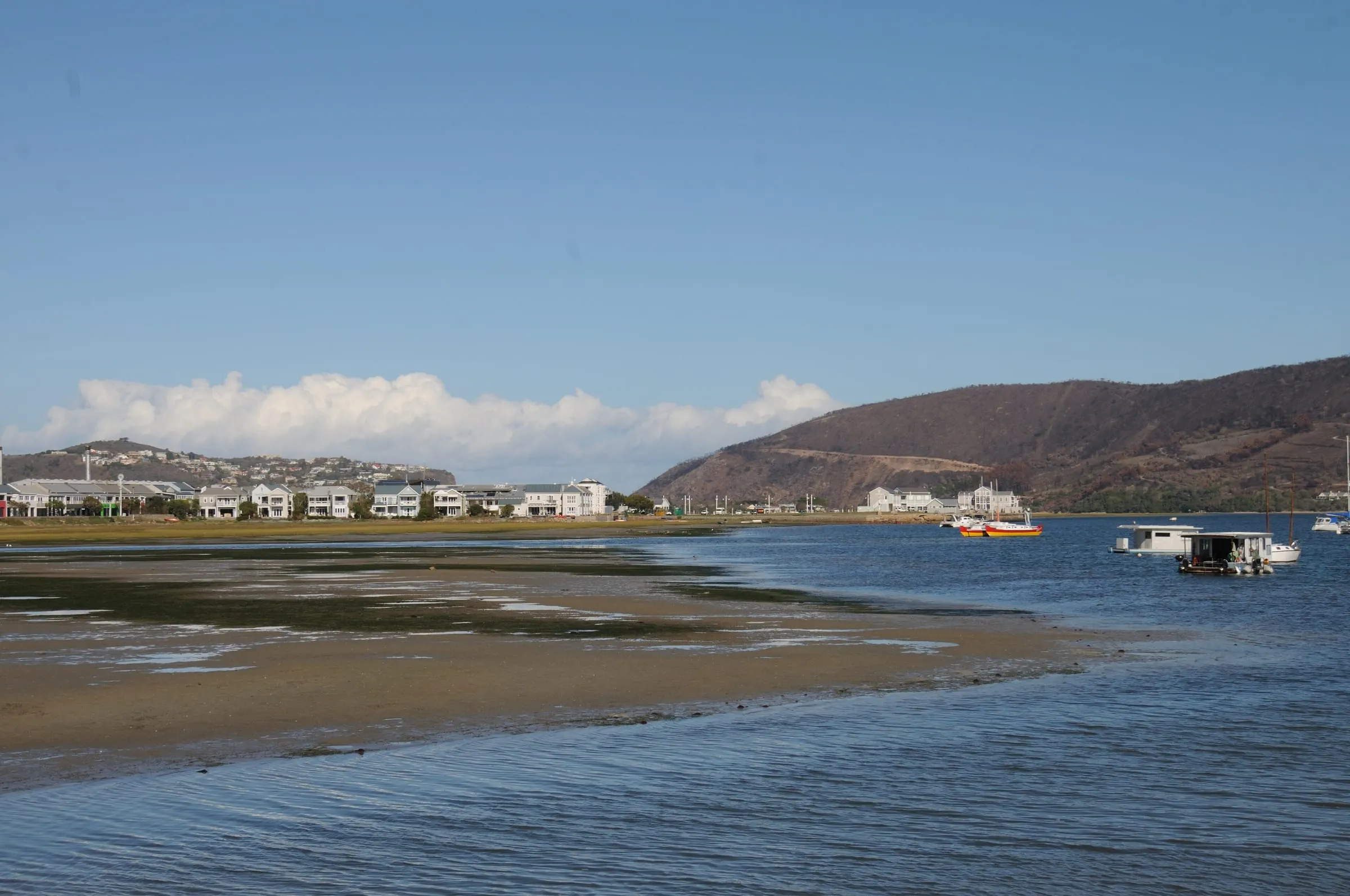 Boats and buildings on the inner Knysna Lagoon